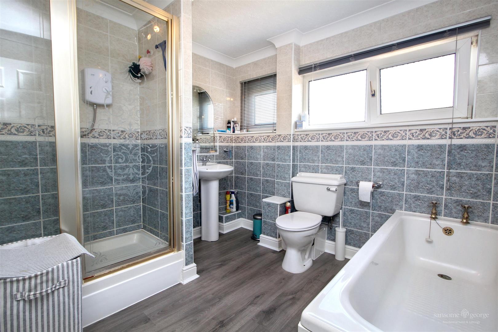 Bran Close, Tilehurst, Reading